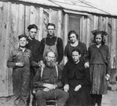 The family of Samuel and Mary Melissa Clement near Neosho, MO